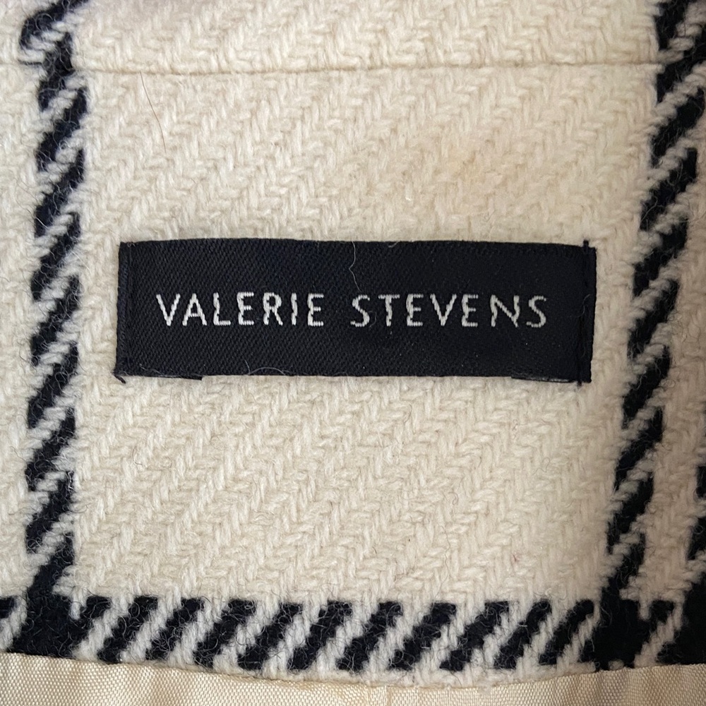 Vintage Valerie Stevens Cream Windowpane Plaid Coat with Black Grid - Picture 2 of 12